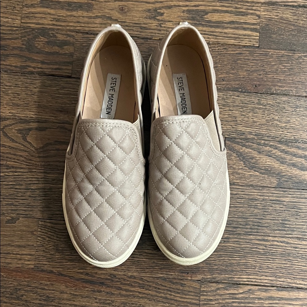 SOLD!! Steve Madden Beige Quilted Slip-Ons